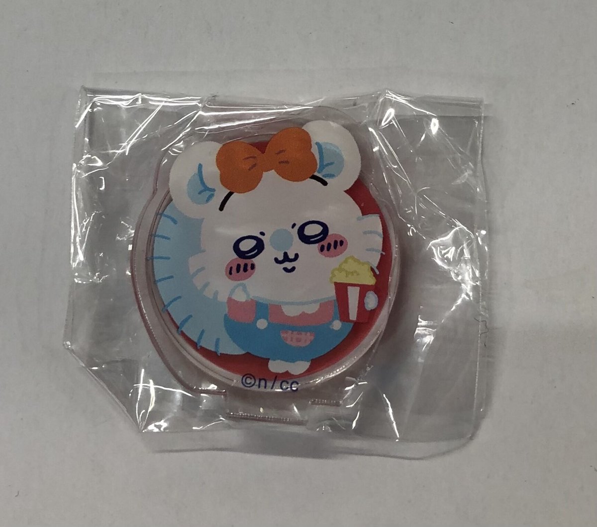 ちいかわ』ワクワクゆうえんち アクリルスタンド in カプセル モモンガ