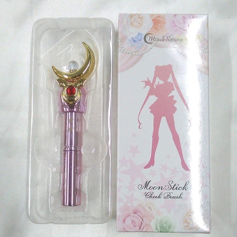 セーラームーン ミラクルロマンス チークブラシ ムーンスティック | K