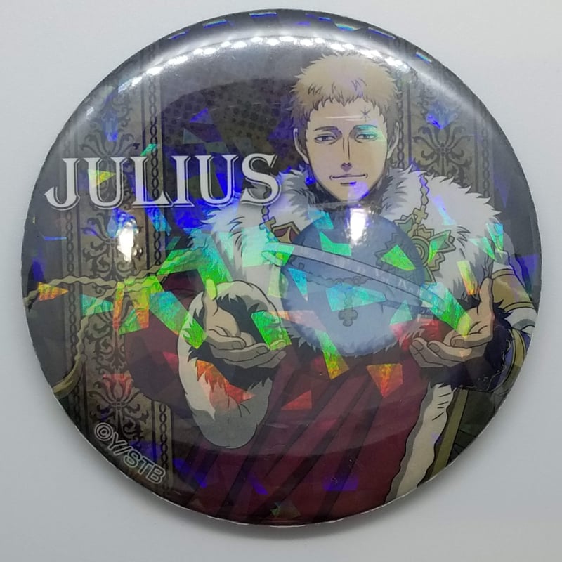 キズ有】ブラッククローバー ユリウス・ノヴァクロノ ホロ缶バッジ | K