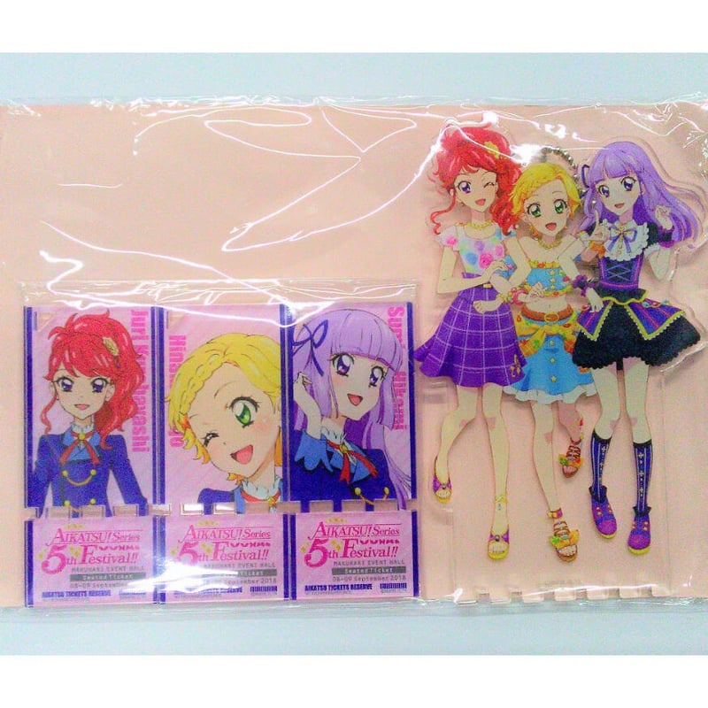 アイカツ！シリーズ 5thフェスティバル！！ アクリルバッジスタンド