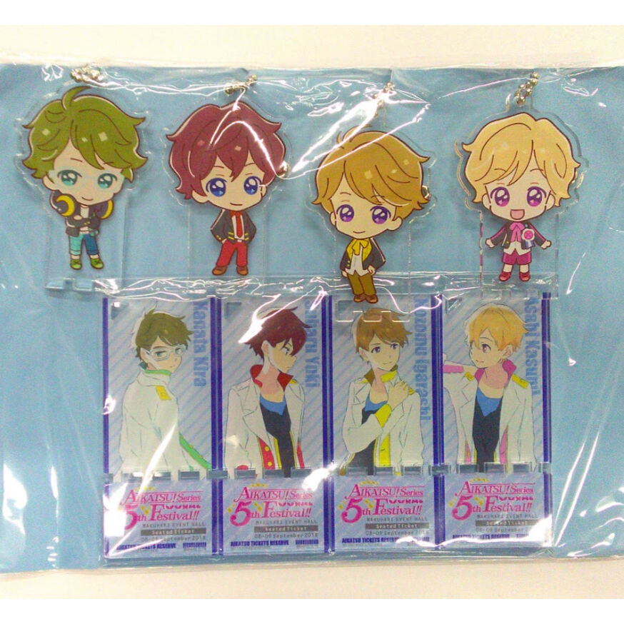アイカツ！シリーズ 5thフェスティバル！！ アクリルバッジスタンド