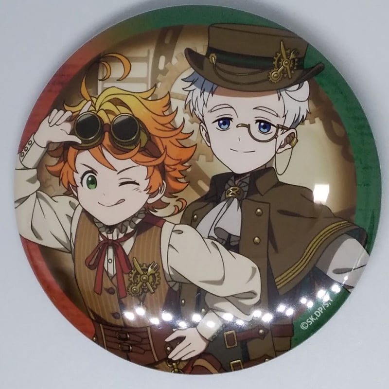 約束のネバーランド展 缶バッジ エマ ノーマン レイ ユウゴ ルーカス 約束のネバーランド エマ・ノーマン H賞 BIG缶バッジ | K-BOOKS 池袋