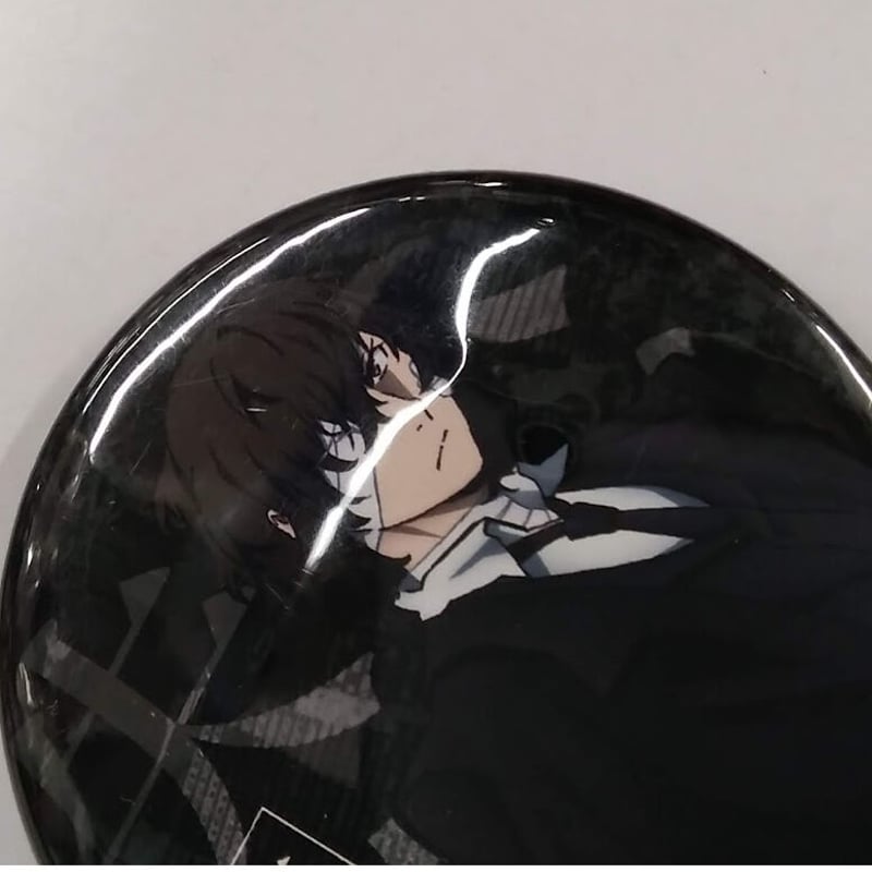 キズ・イタミ・裏面黒ずみ有】文豪ストレイドッグス 太宰治 缶バッジ