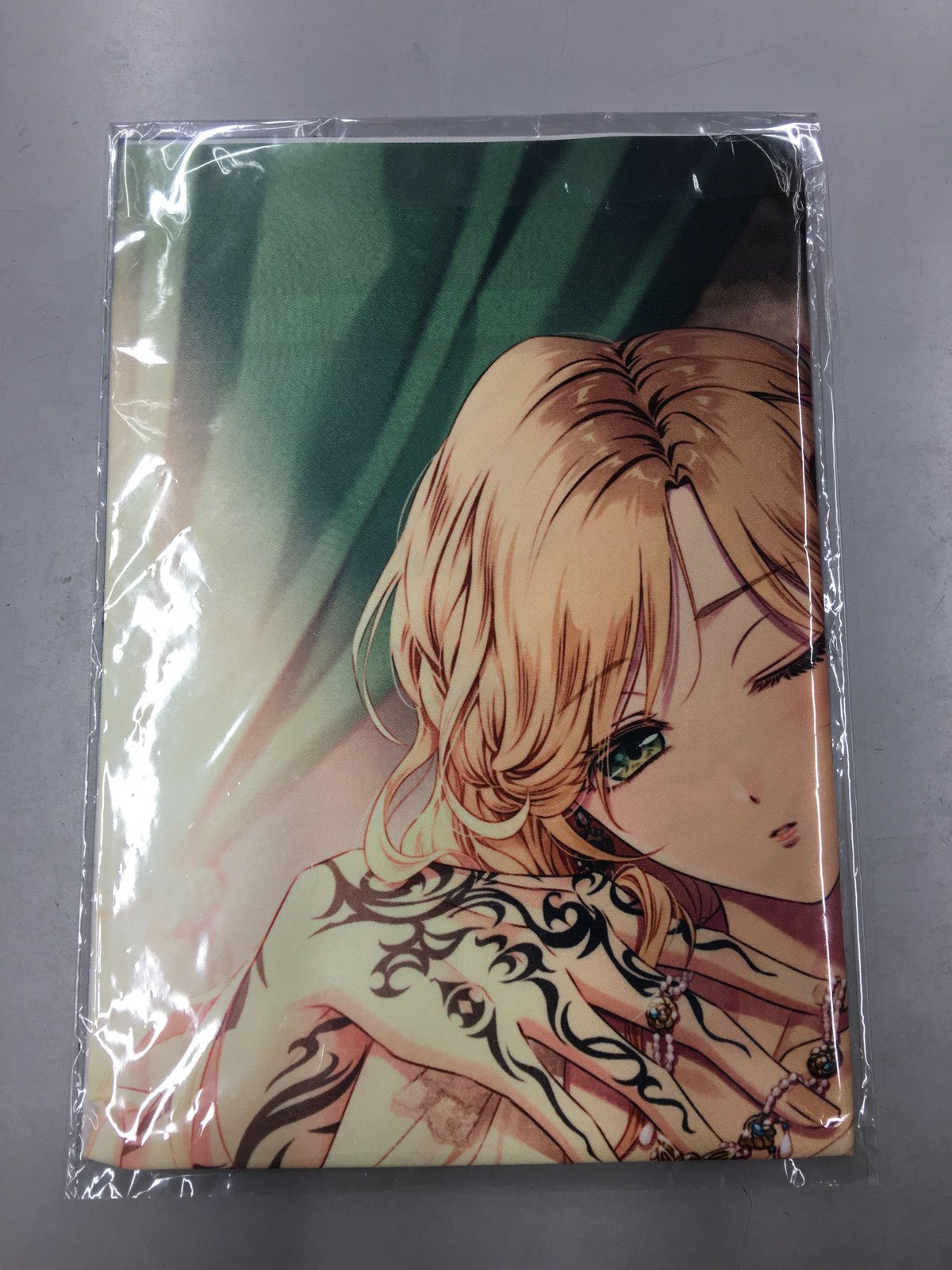 ピオフィオーレの晩鐘 楊 オルロック リリアーナ 布ポスター | K-BOOKS