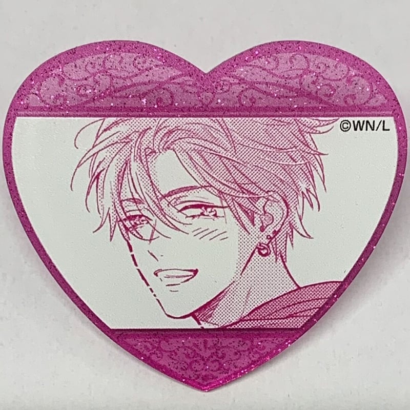 ハート型アクリルバッジ