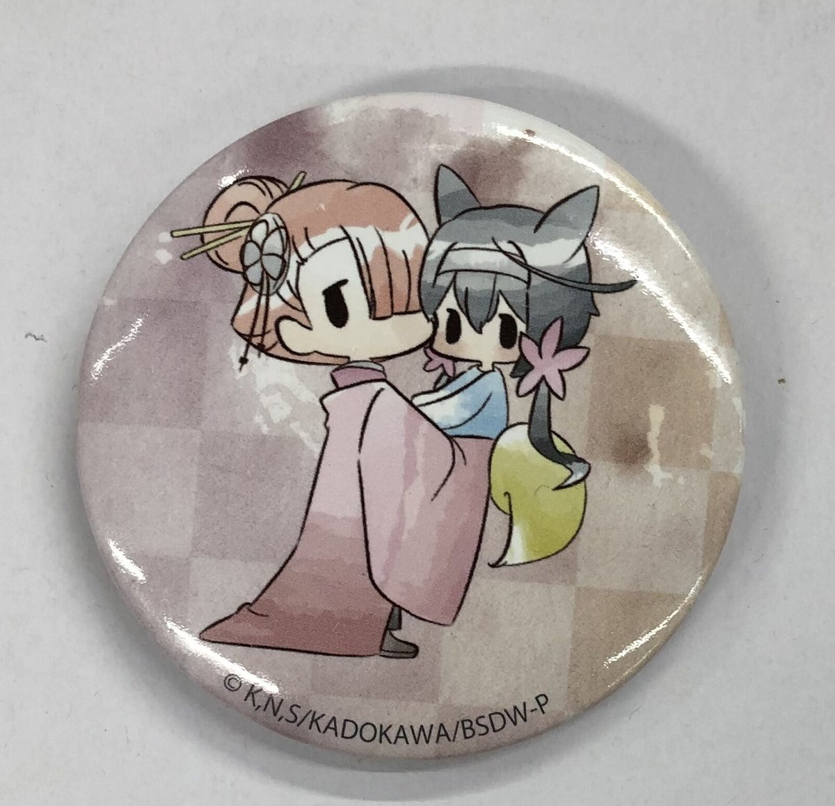 文豪ストレイドッグス わん！』レトロちっく缶バッジ すもっくきつね