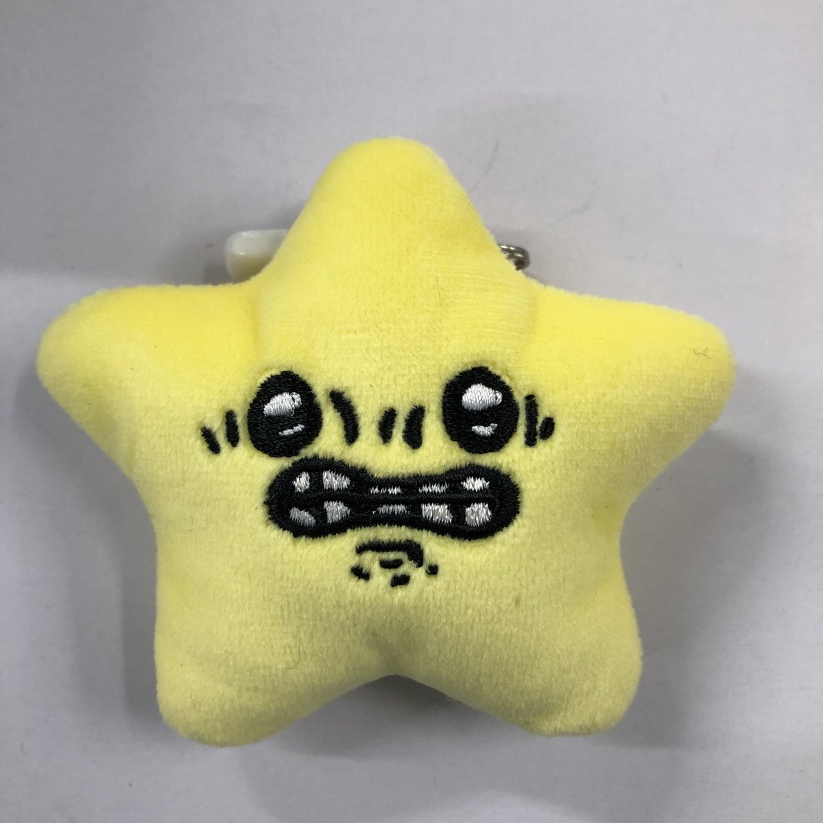 ちいかわ　流れ星な　ぬいぐるみバッジ ちいかわマーケット公式 on X: 
