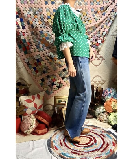 balloon sleeve polka dots blouse