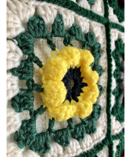 3D granny square flower blanket