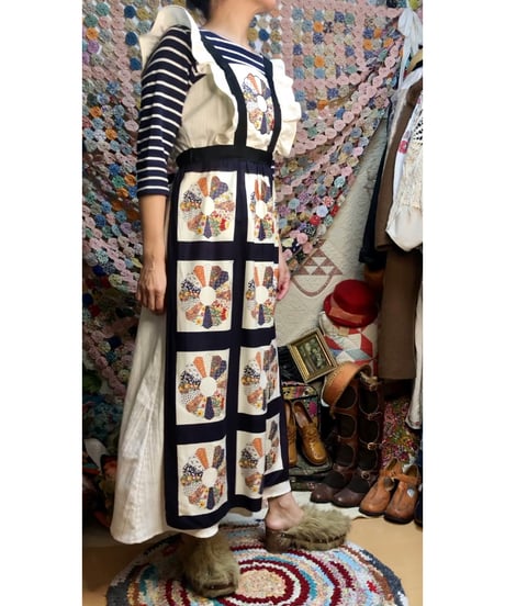 60-70s dresden plate apron dress
