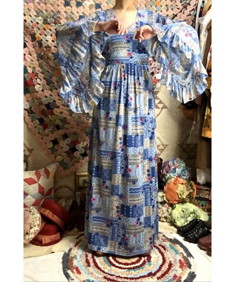 60's angel sleeve dress