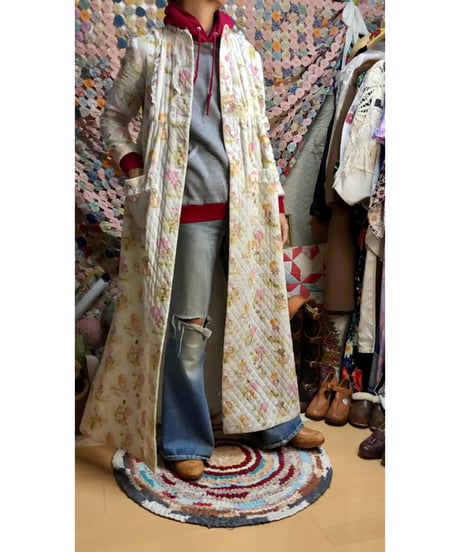 70s quilted sweet robe