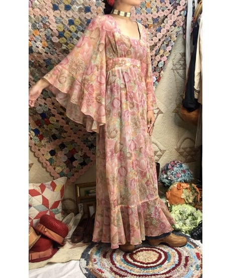1970's angel sleeve botanical one-piece