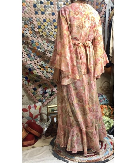 1970's angel sleeve botanical one-piece