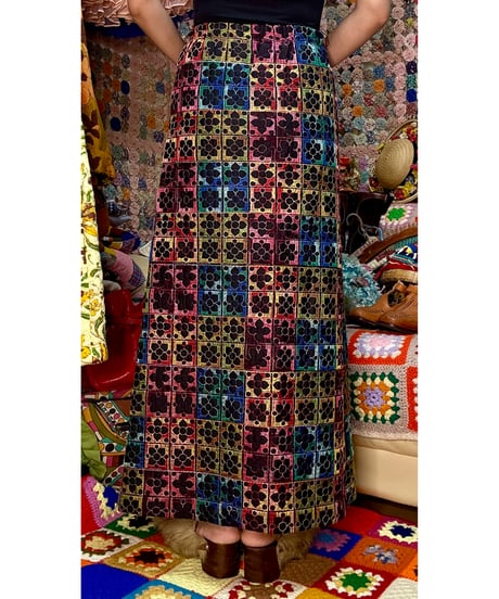 70s embroidered quilting skirt