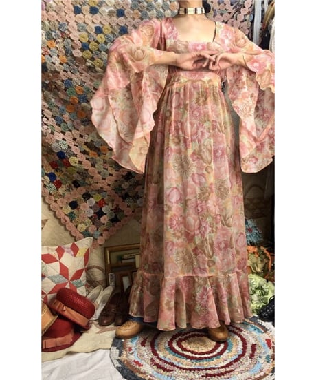 1970's angel sleeve botanical one-piece