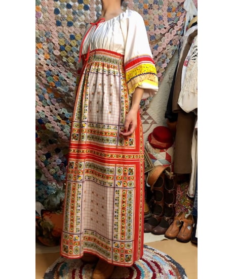 70s balloon sleeve flower print dress