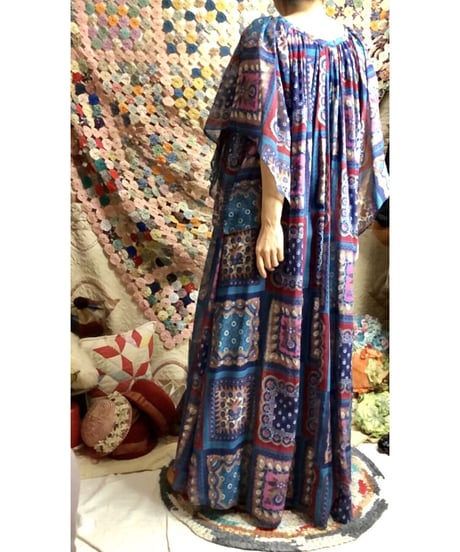 70's handkerchief motif dress