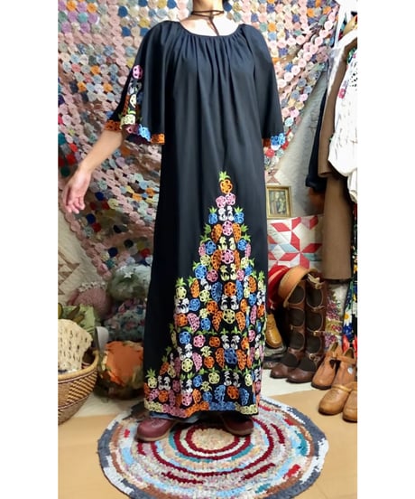 60s embroidered dress