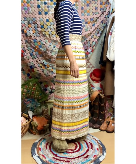 70s embroidered ribbon work skirt