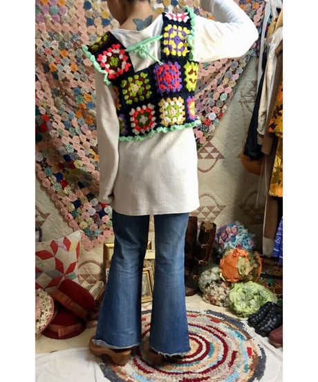 granny square vest black×green