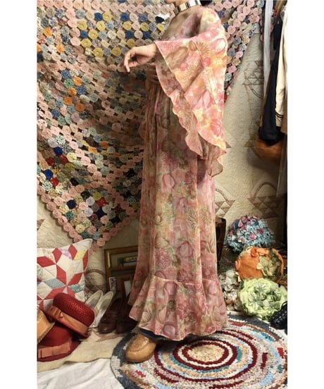 1970's angel sleeve botanical one-piece