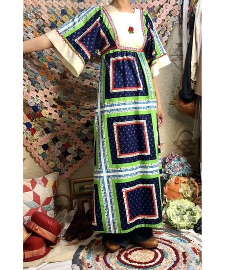 1970's handkerchief motif one-piece