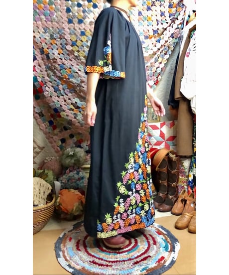 60s embroidered dress