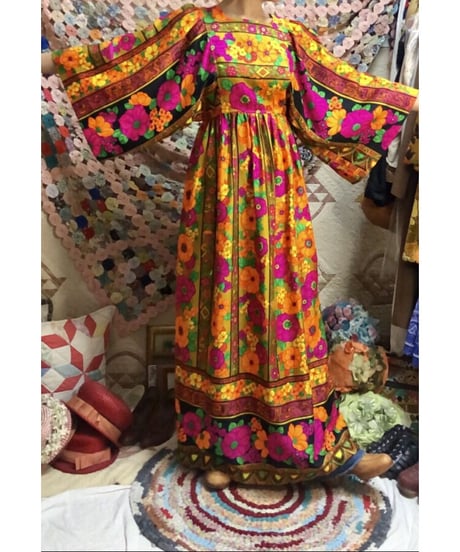 60-70's flower dress