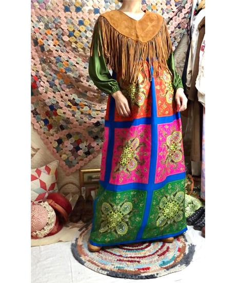 suède fringe collar