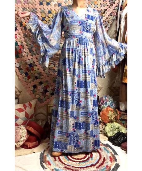 60's angel sleeve dress