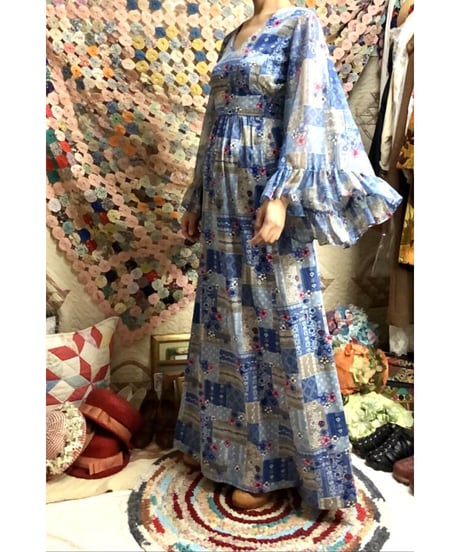 60's angel sleeve dress