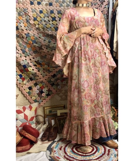 1970's angel sleeve botanical one-piece