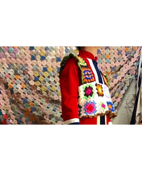 granny square vest white×black