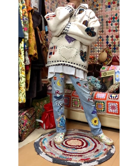 heart motif ecuador sweater