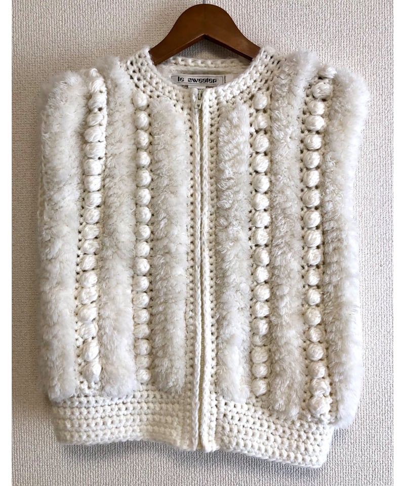 pompom knit vest | Quilt