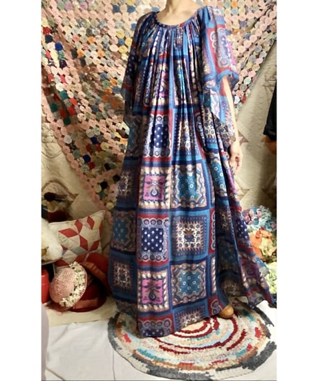 70's handkerchief motif dress