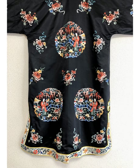 60's chinese embroidered robe