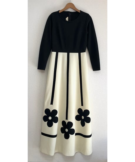 60s monotone flower dress