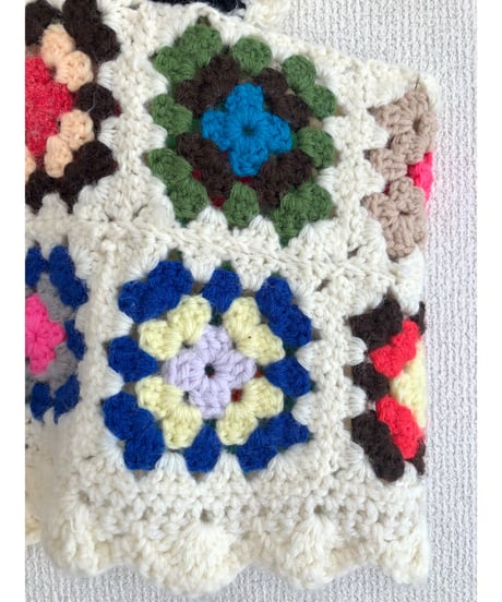 granny square vest white×black