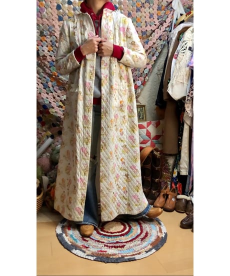 70s quilted sweet robe
