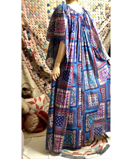 70's handkerchief motif dress