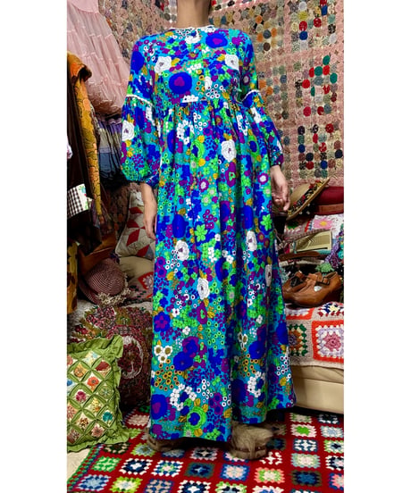 60-70s  balloon sleeve flower hawaiian dress