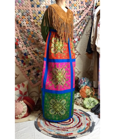 suède fringe collar