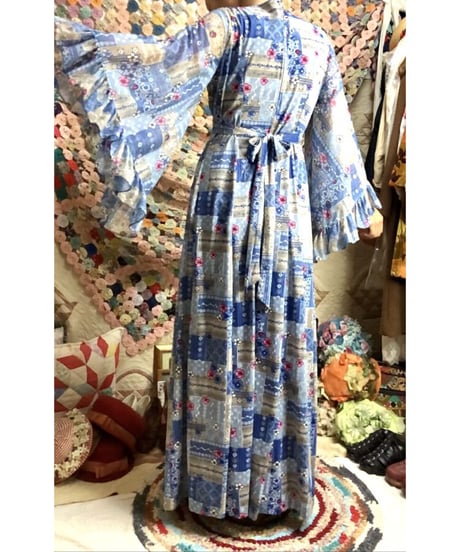 60's angel sleeve dress