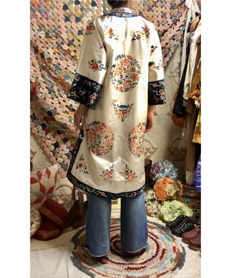 50's chinese embroidered robe