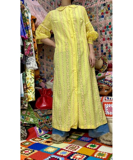 70s balloon sleeve dress