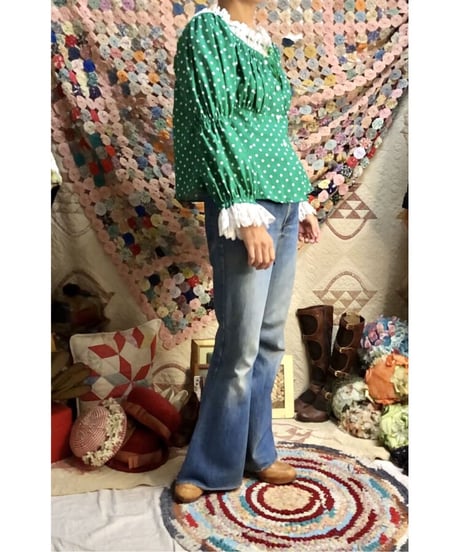 balloon sleeve polka dots blouse
