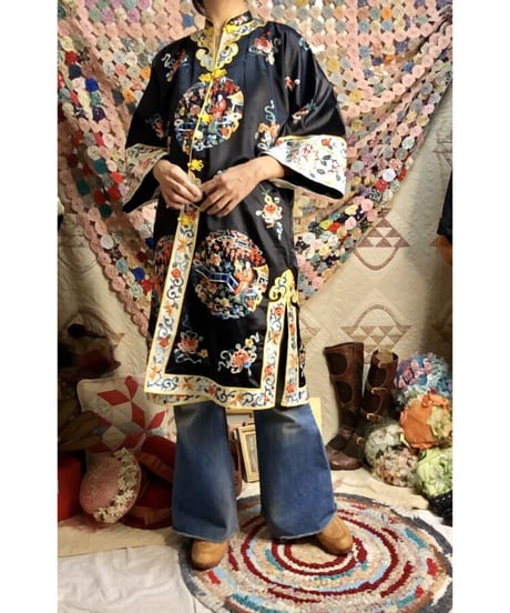60's chinese embroidered robe