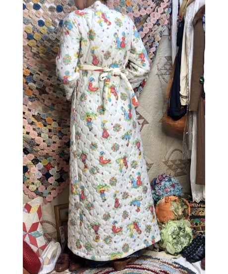 1970's girl's and flower print quilted one-piece